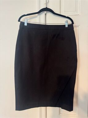 Banana Republic Classic Black Pencil Skirt - Corporate Vibes